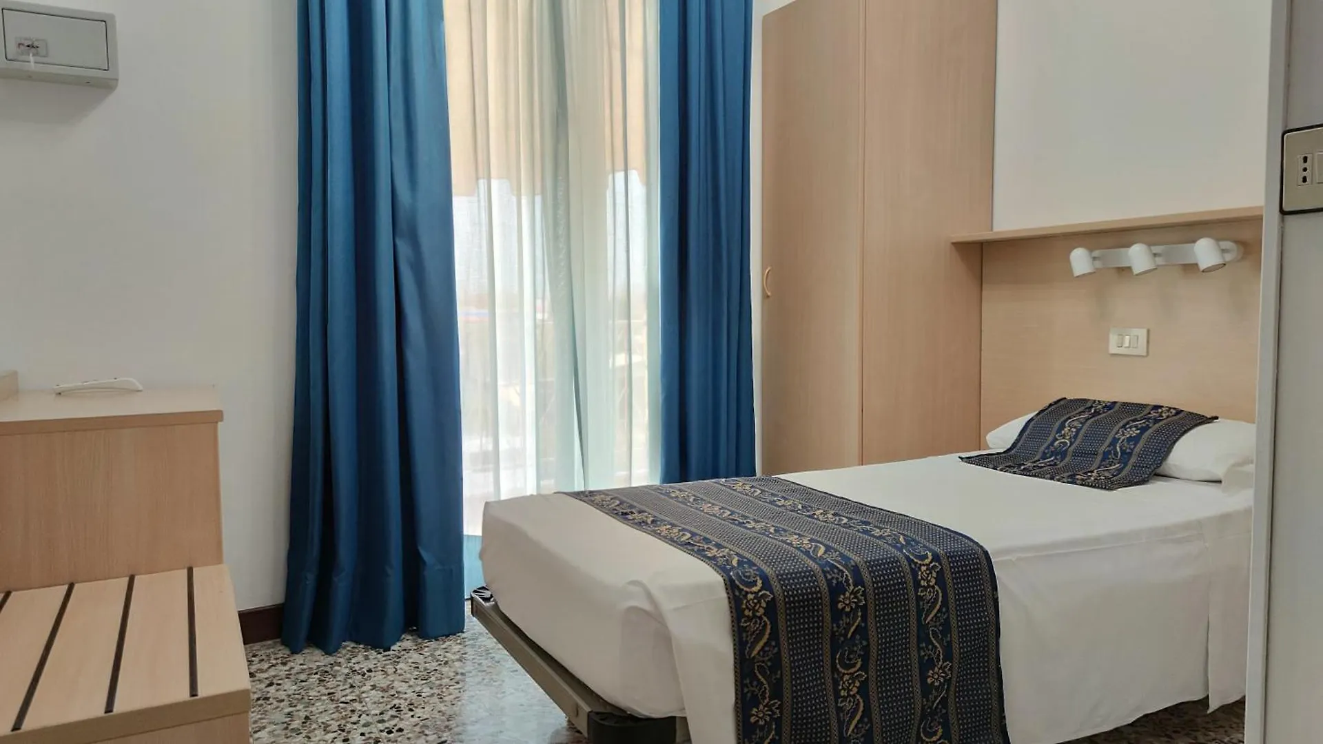 Bluecolors Hotel Campalto 2*,