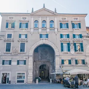 Domus Nova Palace - Italian Homing 2*, Verona Italy
